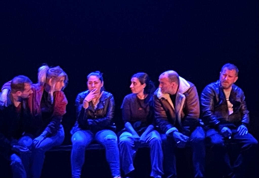 CrisPuertas's tweet photo. "Y de repente... nos hicimos mayores."

#LoInevitable
#Teatro
#PremioLopeDeVega https://t.co/HbCSETlBhI