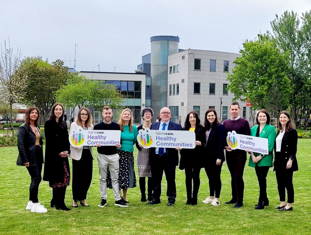 HW_HSEDubMid's tweet photo. #SláintecareHealthyCommunities is a collaborative programme where we all work together to ensure that our communities in greatest need are supported to live longer healthier lives. 

To find out more visit: https://t.co/4l2Moxhe27

🧵 https://t.co/LXBZtVPzfZ