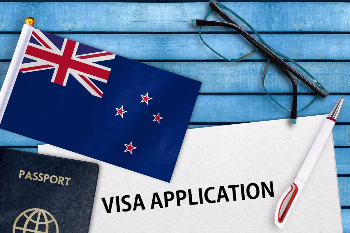 travelobiz's tweet photo. Australia to Revamp Immigration System and Visa Processing to Attract Skilled Workers
#Australia #AustraliaVisa #ClareO&#039Neil #PermanentResidency #SkilledWorkers #VisaNews #VisaProcess #VisaUpdate #WorkVisa
https://t.co/YZyLiQRNCB https://t.co/2GTSS2hfvF