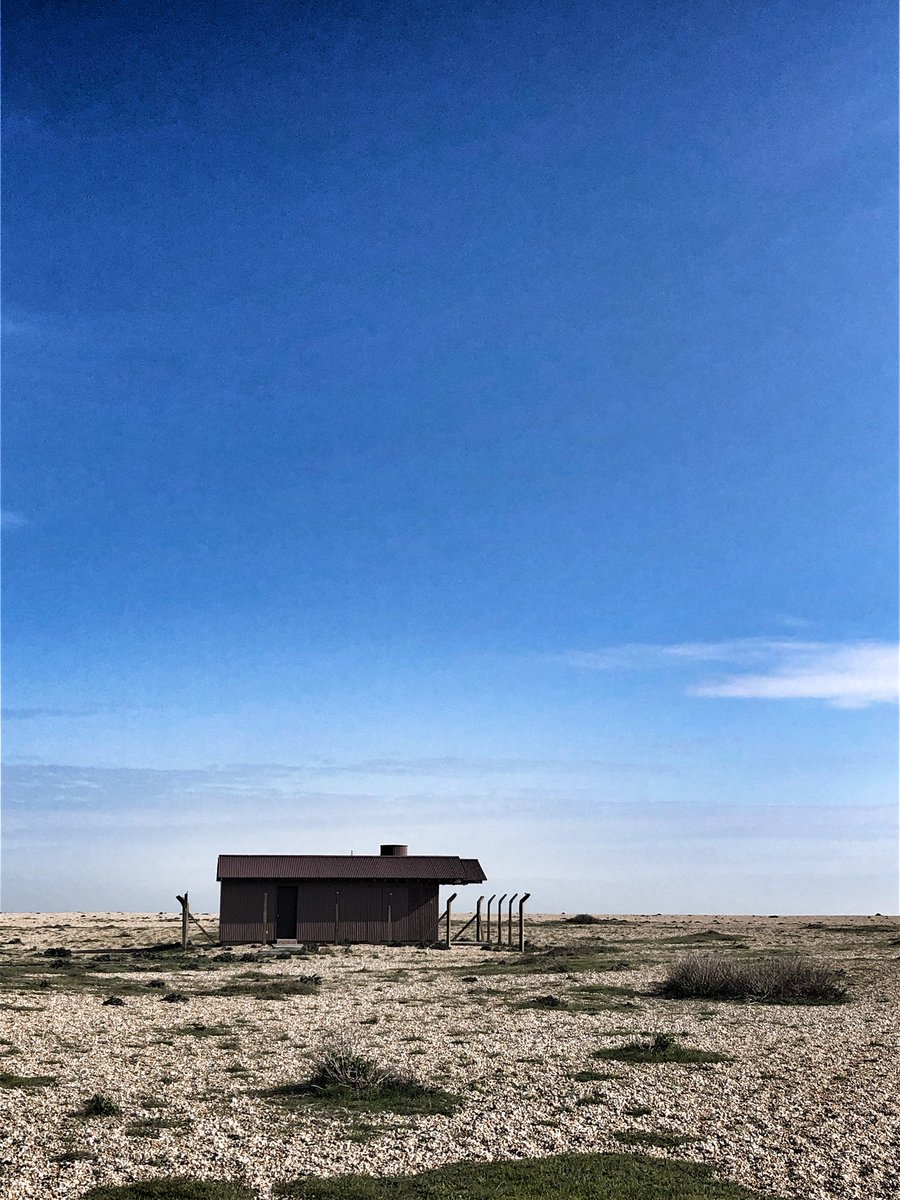matt_cork's tweet image. A few more from the shore… 🌊

#dungeness #lydd #kent #ladepits #soundmirrors #denge #prospectcottage #beach #coast #channel