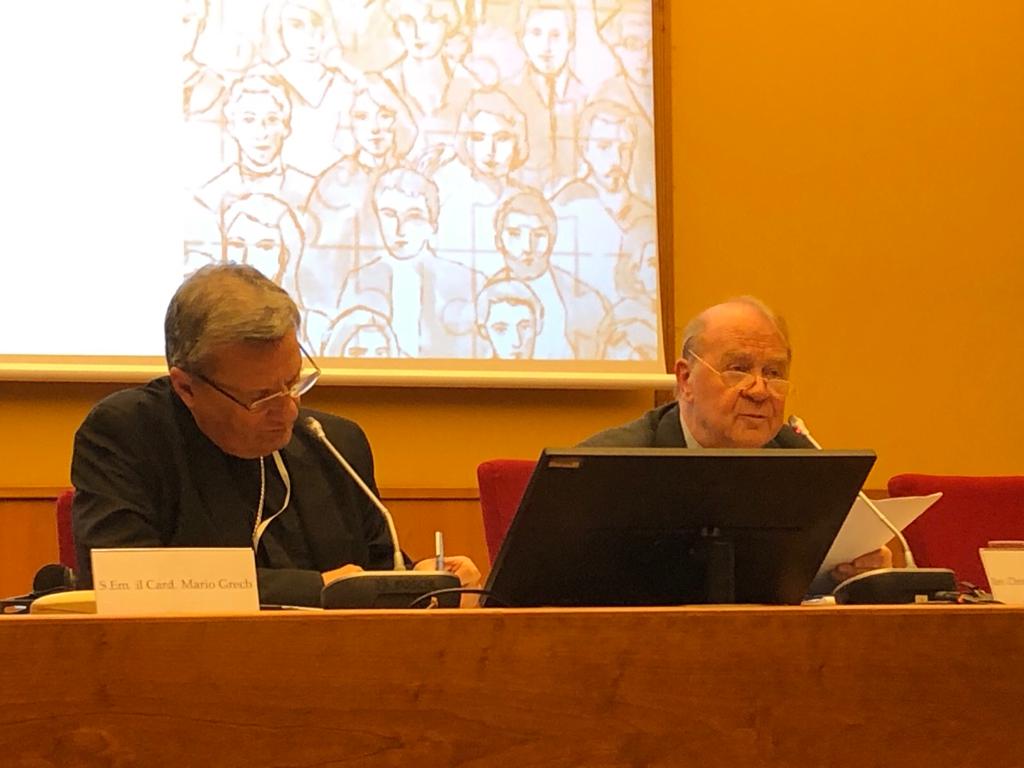 Synod_va's tweet photo. H. Em. R Card. @GrechMario , General Secretariat of the Synod speaking about "Synodality, a Challenge for Theology" & Rev. Fr Christoph THEOBALD's reflections on "Imagining a Synodal Theology: A Path of Conversion"! @UniGregoriana
#Synod #PUGsynodality #Gregoriana https://t.co/FIgNYHU4Cw