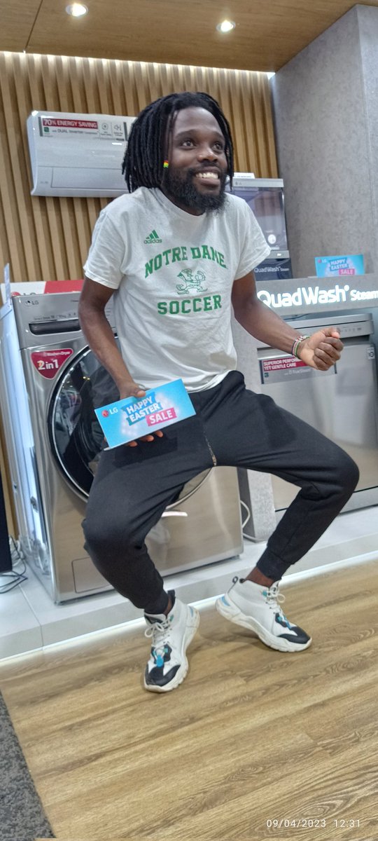 Al3XMwangaza's tweet photo. I mean what's it gonna take for you to take this opportunity and shop with @LGEastAfrica on these Easter sales. Hurry and head over to the LG brandshop and enjoy the rediculous offers
For more:https://t.co/fxmbzylgGQ
#CelebrateEasterWithLG #LGEaster #LG100Club https://t.co/gZAxVKYY9e