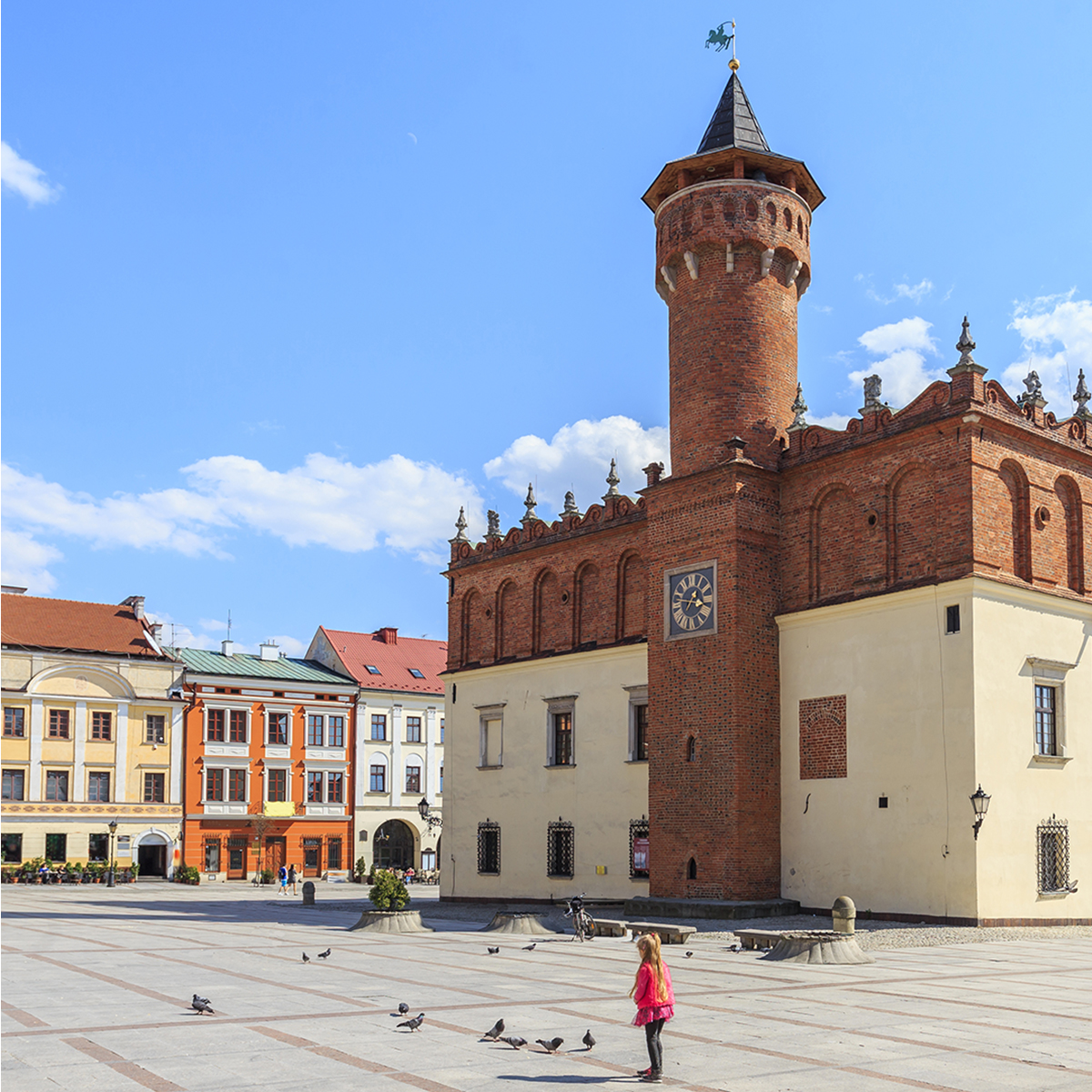 ONTPologne's tweet photo. Jeux Européens 2023 commencent bientôt (le 21 juin) à #Cracovie et dans sa région ! Les supporteurs des disciplines telles que badminton, volley-ball de plage, football ou escalade sont attendus dans la ville de #Tarnów : https://t.co/OlZGrjTUEY https://t.co/H5TwpxW6I1