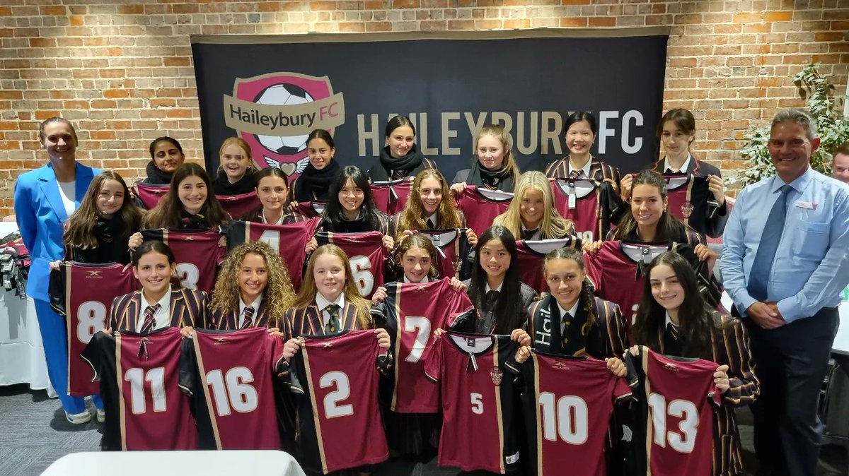 HaileyburyFC's tweet photo. Blazer Squad Jersey Presentation 2023.

Congrats to our 1st Boys and Girls on their inclusion in the HaileyburyFC ⚽️ teams. All the very best for the 2023 season.

Double header this weekend at Home at Keysborough.
Girls 8.30am kick off, boys 10am. https://t.co/fv0Kxc7wW1