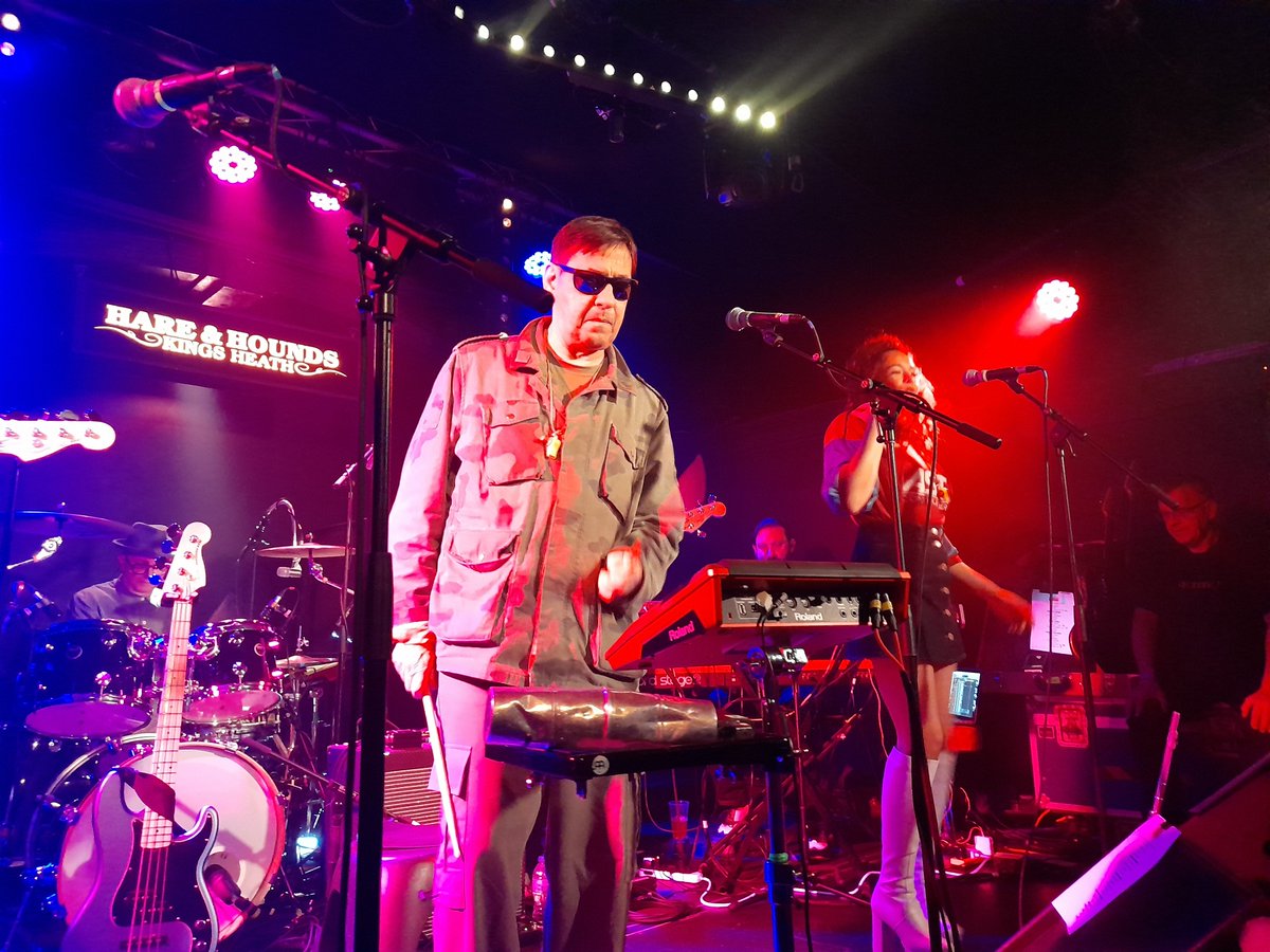 ceefaxsteve's tweet photo. Good mix of songs from recent album "1982" and old favourites. Plenty of instrument swapping with four bassists in the band, although not all playing bass at the same time, and everyone contributing a bit of percussion. 
@acrmcr  #ACertainRatio #ACR #FactoryRecords #ACR1982 https://t.co/tXYaQXPZvo