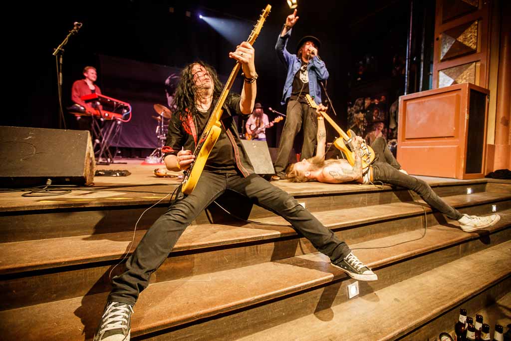 denaflows's tweet photo. HELLSINGLAND UNDERGROUND
Kafe Antzokia, Bilbao, 20/IV/2023
-----
#FOTOS ==> https://t.co/B3ls5sueBw <== #GALERIA
-----
#hellsinglandunderground #kafeantzokia
@HellsinglandU @kafeantzokia https://t.co/Tx6qFQZCRi