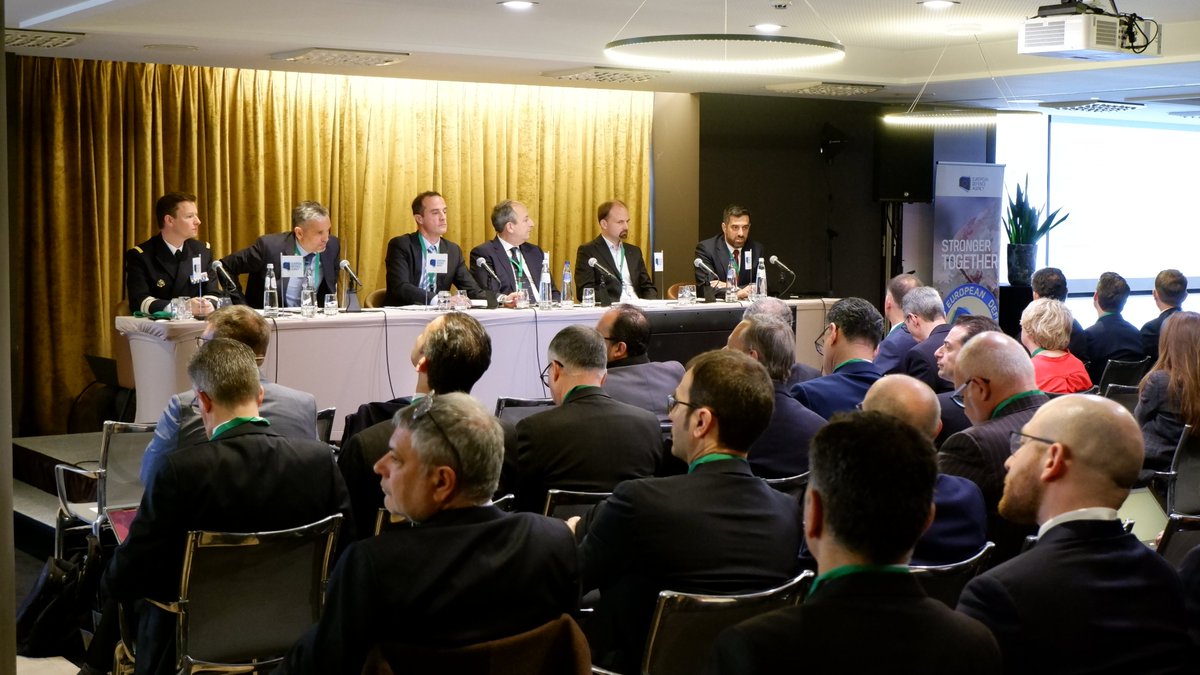 EUDefenceAgency's tweet photo. @HybridCoE @eu_eeas @EUSec_Defence @Armada_esp @MarinhaPT -Complexity of CMI & stakeholders, make awareness and shared understanding of threats harder.
-Use of outdated or insufficient security mechanisms may expose maritime facilities to vulnerabilities.
-Threats posed by organised crime, terrorism, and state actors.
#CMIP23 https://t.co/TGyruV2eNr