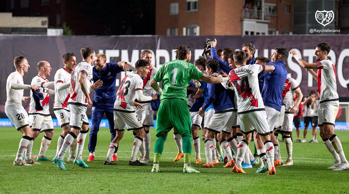 ¡ El hacer feliz a los rayistas a las 22:00 un miércoles , no tiene precio ! ⚡️

¡ ESTO ES VALLEKAS ! 🏴‍☠️

¡ LICENCIA PARA SOÑAR ! 😳