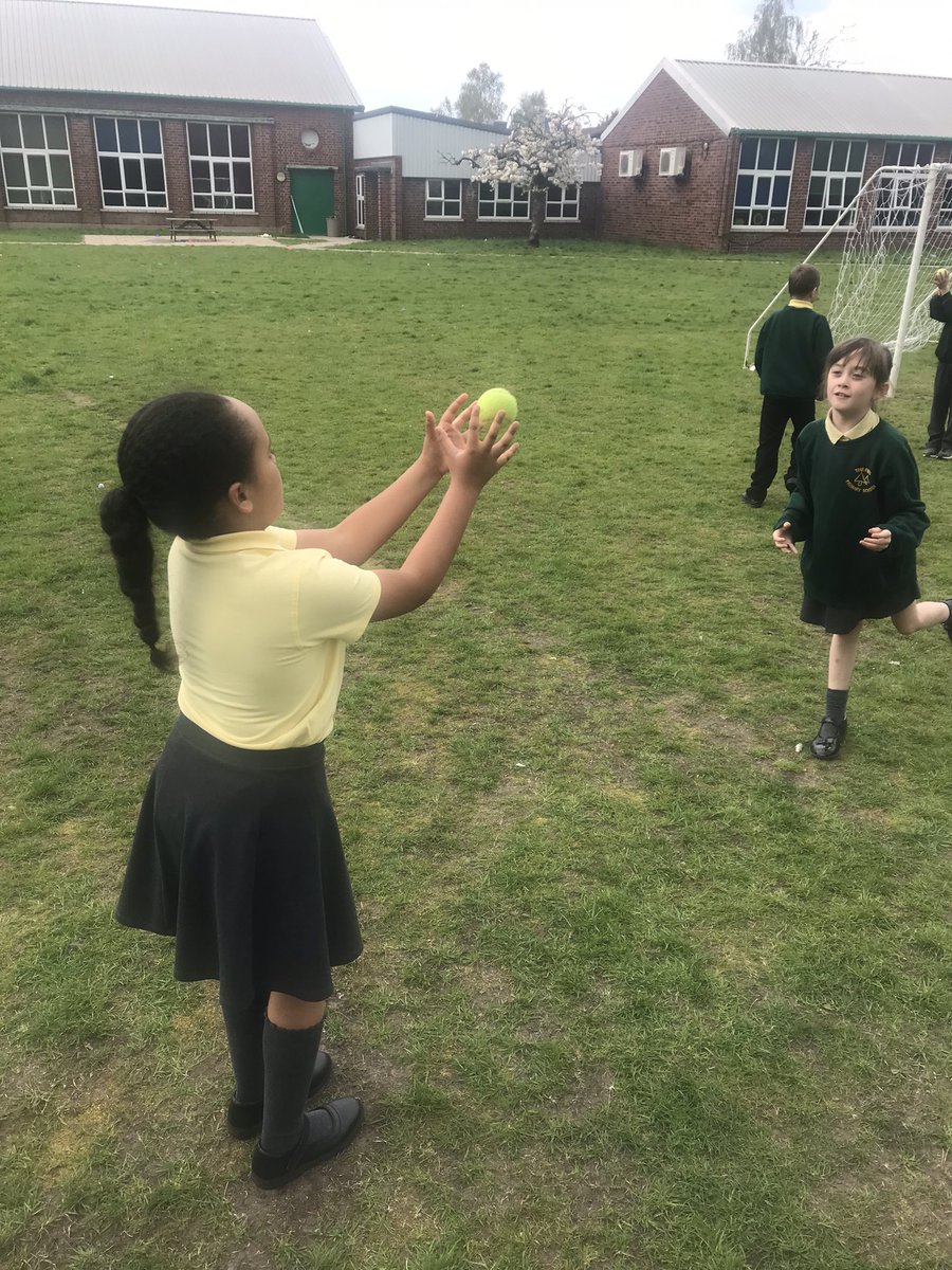 #Year3Elder finally getting into the rounders spirit by practising our catching skills 🎾 #PE #ActiveFirs