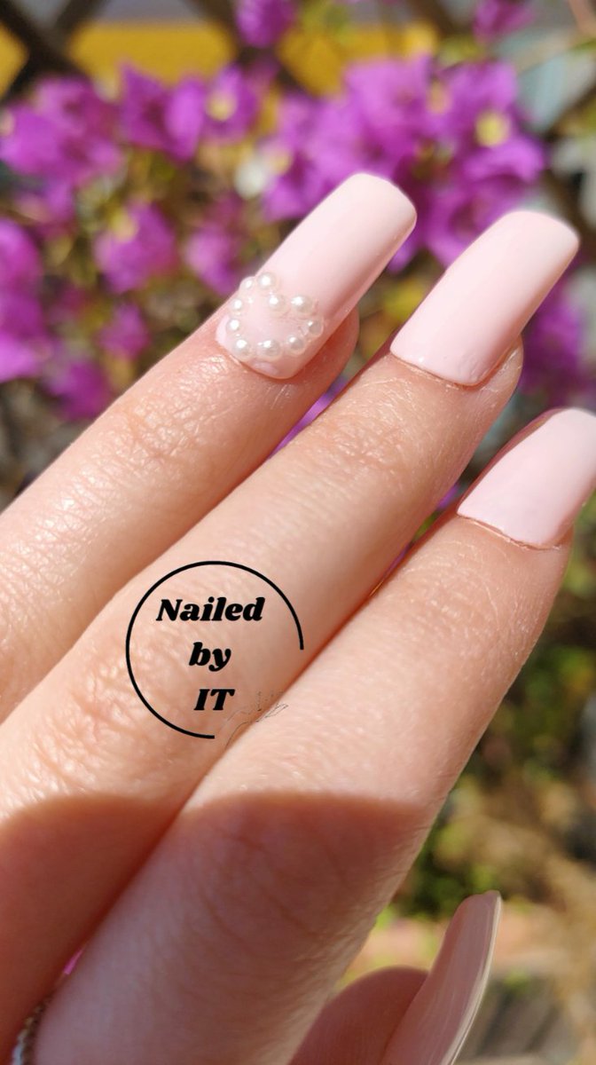 lilacviolet_'s tweet photo. Volevo avvisare tutti che ora sono una girlboss con uno small business👏🏻 se vi va visitate @nailedbyit creo set di unghie in gel press on 👁️👄👁️
#SmallBusiness #pressonnails #unghiegel https://t.co/gCc5uCaRMS
