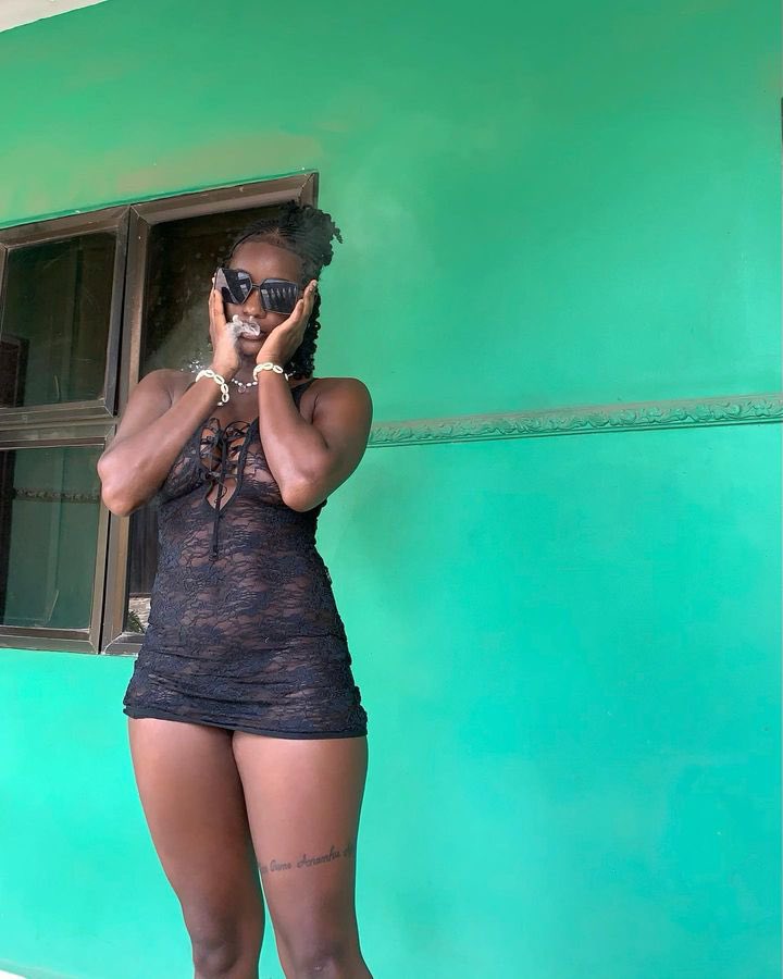 RealFunaya_'s tweet photo. I don't want peace, I want problem always.
Moaning to ya'll, weather 4 two🍑🍆 https://t.co/QdX7uBitSb