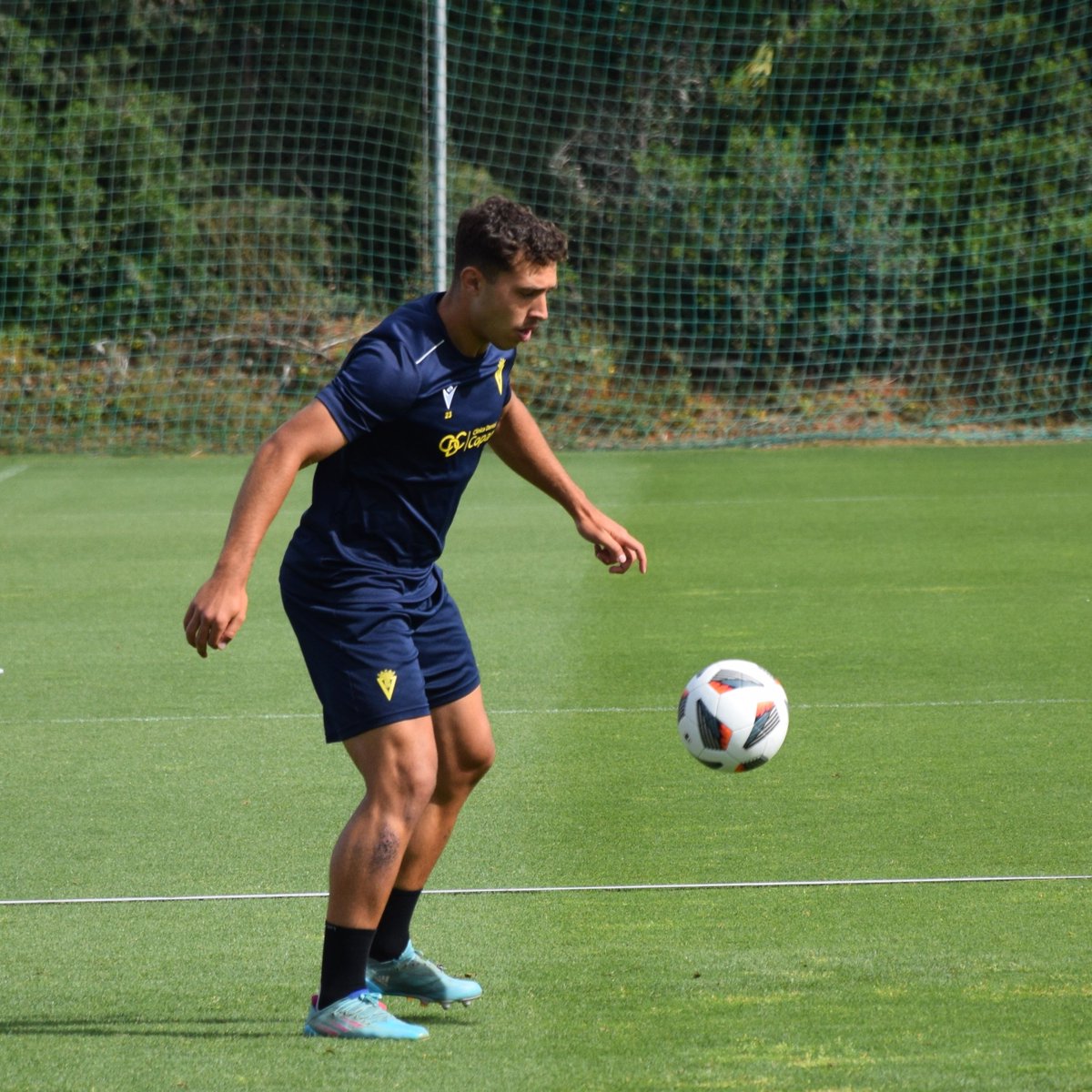 #Mirandilla 💛💙

<a href="/OliverViera30/">Óliver Viera</a>