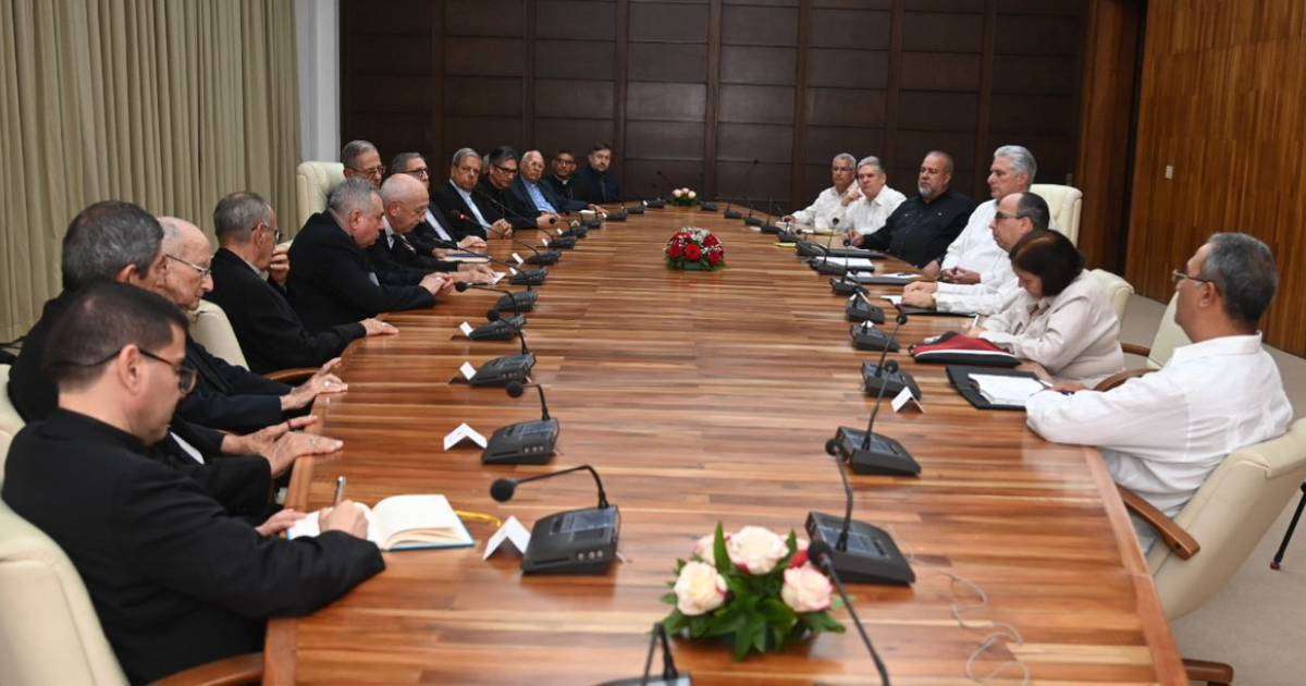 CiberCuba's tweet photo. OPINIÓN: Desastre cubano obliga a Díaz-Canel a cambiar presos por afloje Biden

Leer más: https://t.co/oedwScaDh3 #CiberCuba #Cuba https://t.co/07Q81FHF5D