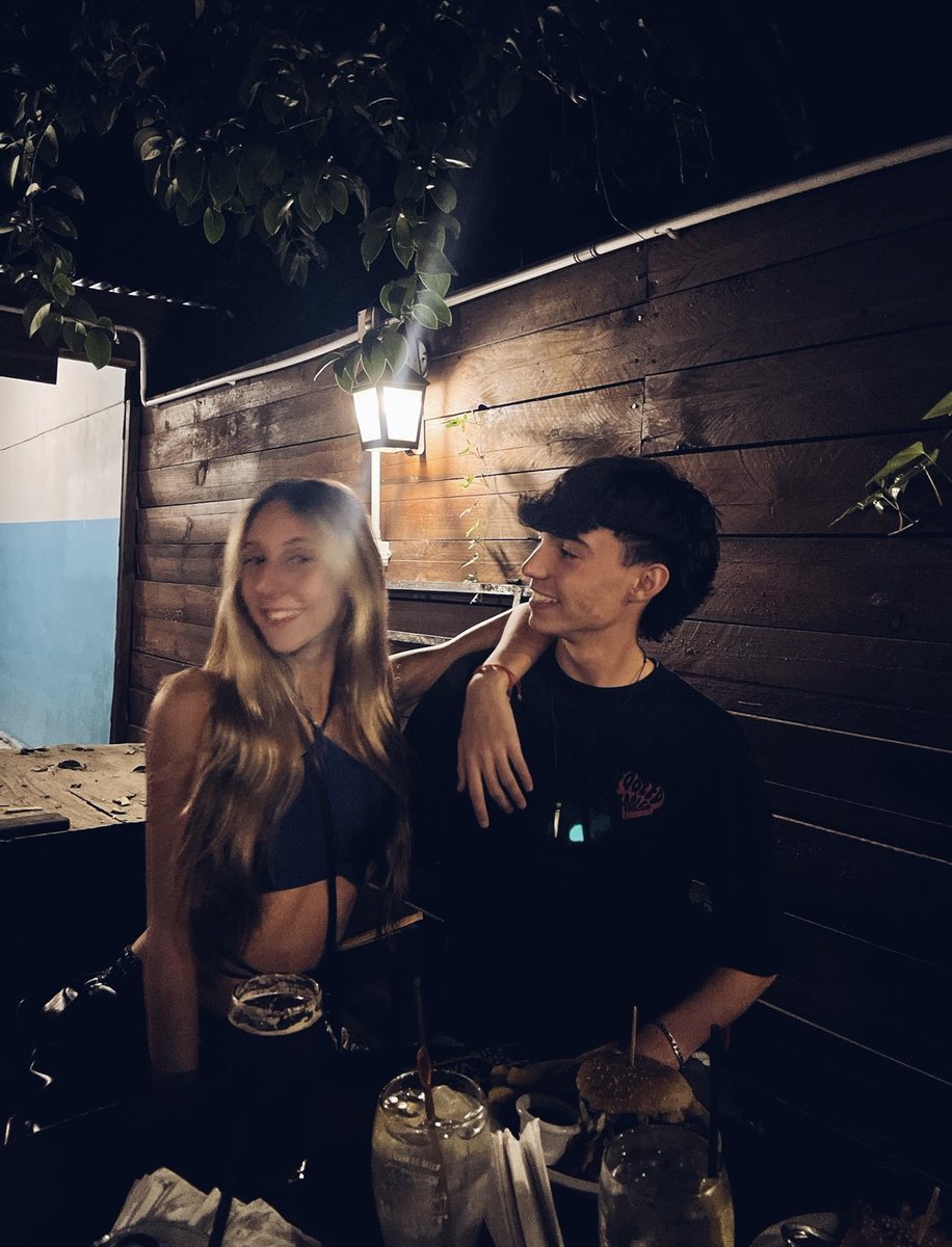 barbuuxx's tweet photo. como empezó // como va https://t.co/Xx9Qc71CiT