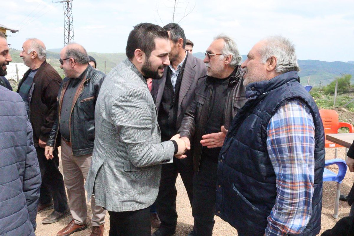 yilmazmcht's tweet photo. Dağcılar Mahallemizdeyiz…

El birliği ile yapılmış, şirin mi şirin yayla evinde mahalle sakinlerimizle beraberiz, birlikteyiz. Çalışmalarımıza devam ediyoruz. 

Sözümüz söz, 14 Mayıs’ta doğru adımlarla yol devam inşallah. https://t.co/xQsExr8VXJ
