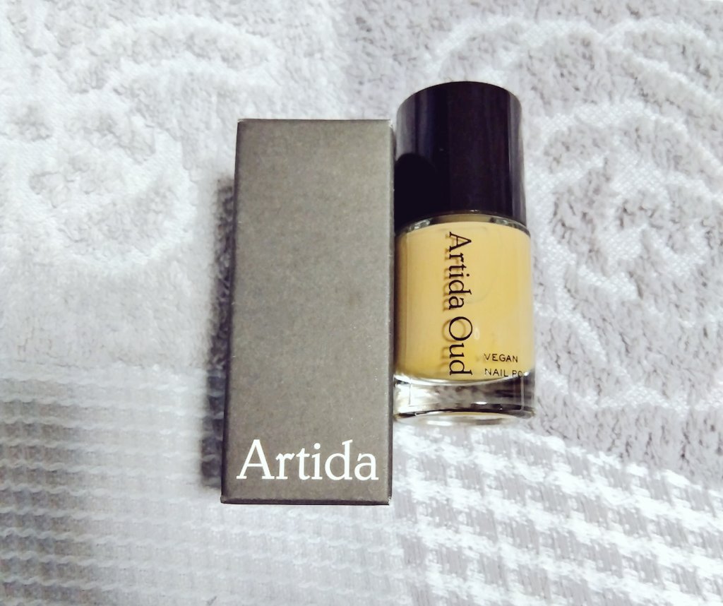 visuko's tweet photo. ARTIDA OUD(@ARTIDAOUD)様より #ARTIDAOUD5th プレゼントキャンペーン🎁にてB賞ヴィーガンネイルポリッシュを頂きました💅
ありがとうございます☺️
こちらは途上国支援等もしている綺麗なオリエンタルジュエリーのお店です☺️
最近ではCMで吉岡里帆さんが着用されたそう
#当選報告 #visukoの当選報告 https://t.co/iDL5ClFYHX