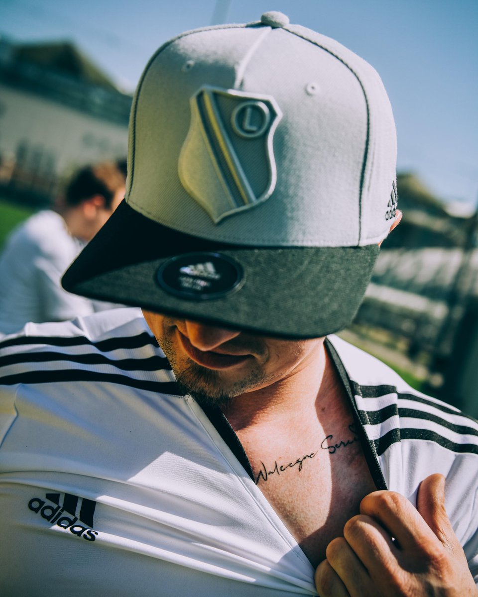 AmpLegia's tweet photo. Wszyscy mamy 𝐰𝐚𝐥𝐞𝐜𝐳𝐧𝐞 𝐬𝐞𝐫𝐜𝐚 💚🔥

Fot. @j_prondzynski

#AmpLegia #Legia #LegiaWarszawa https://t.co/rVQG15RjiI