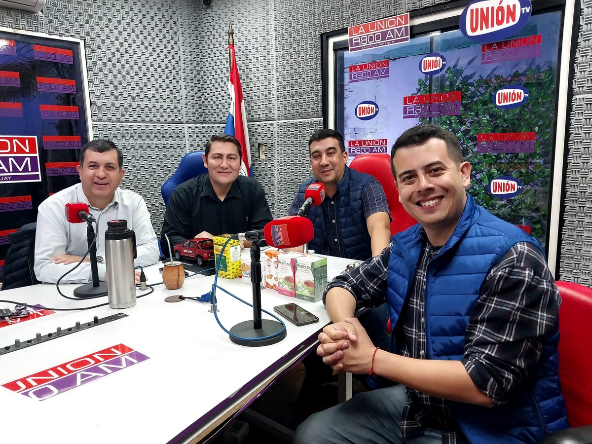 En estudios nos visita el senador <a href="/Amadoflorentinc/">Amado Florentín</a>

Seguí la entrevista con <a href="/gusrecaldepy/">Gustavo Recalde</a> y el equipo de #LaMañanaDeUnion

📺<a href="/uniontvpy/">UNION TV</a>
📻#R800AM
💻launion.com.py