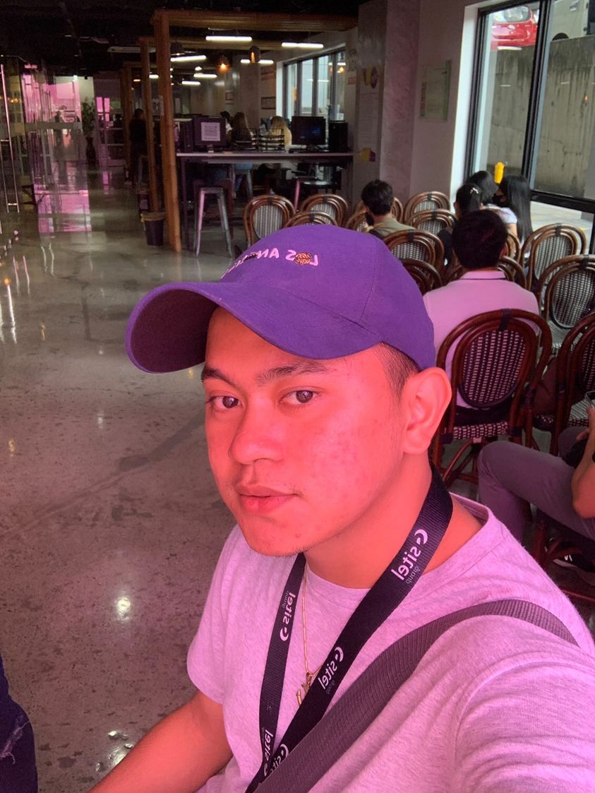 Clrncbctl's tweet photo. While waiting the shuttle..☺️ https://t.co/7fIfrlIIx2