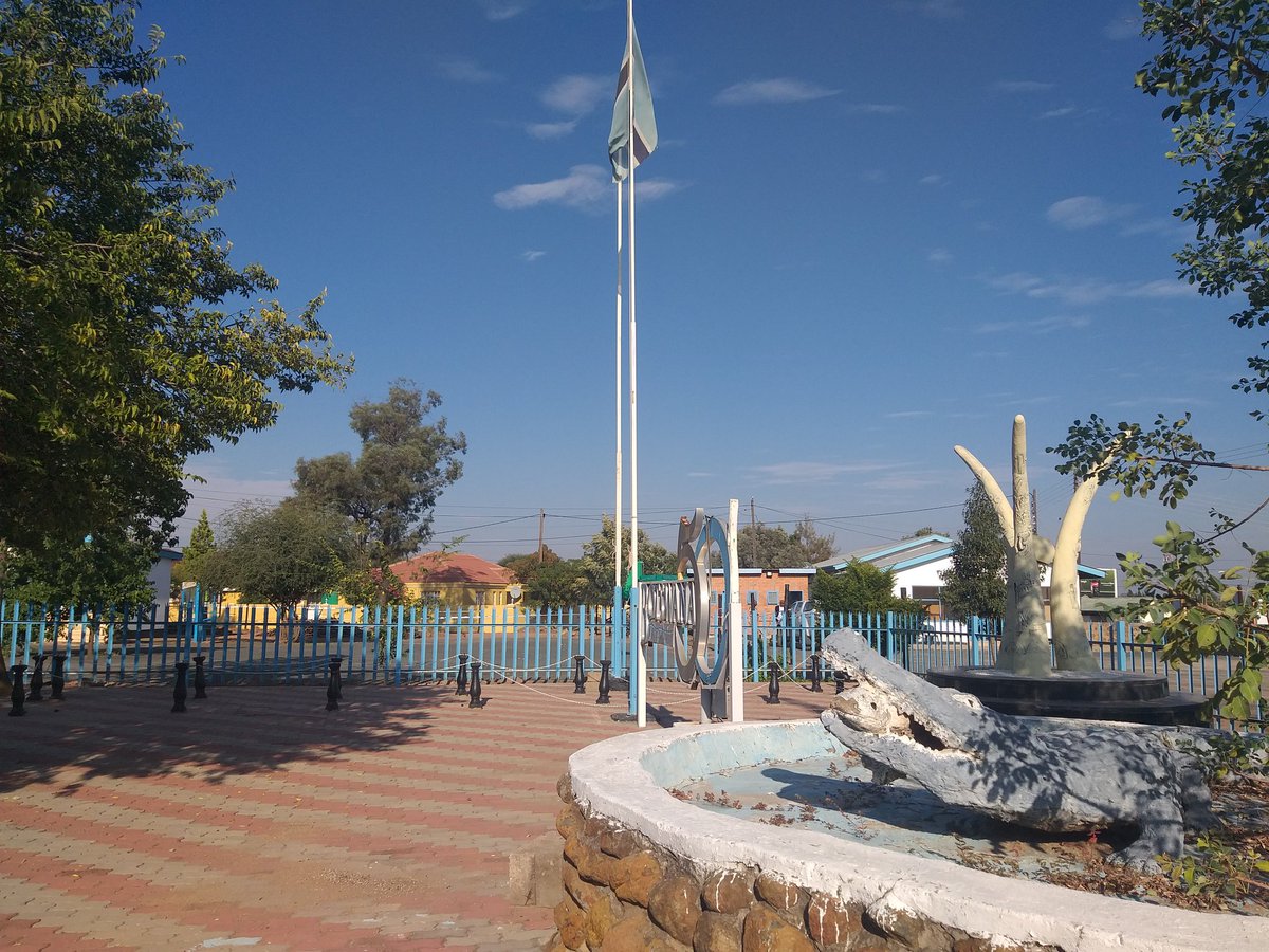 ZeusDeuceAfrika's tweet image. Had the most amazing screening of @ClimateChangeBW #Docuseries #Agriculture Part 1 Episode @ the Main #Kgotla in #Molepolole helping #Farmers take #ClimateAction towards #Adaptation &amp;amp; #Mitigation as part of Botswana Society for Human Development's #LossAndDamage workshops🌽🐂🇧🇼🙏🏾