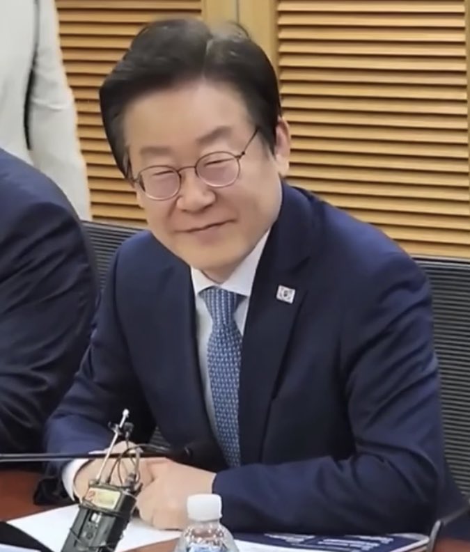 참 tweet media