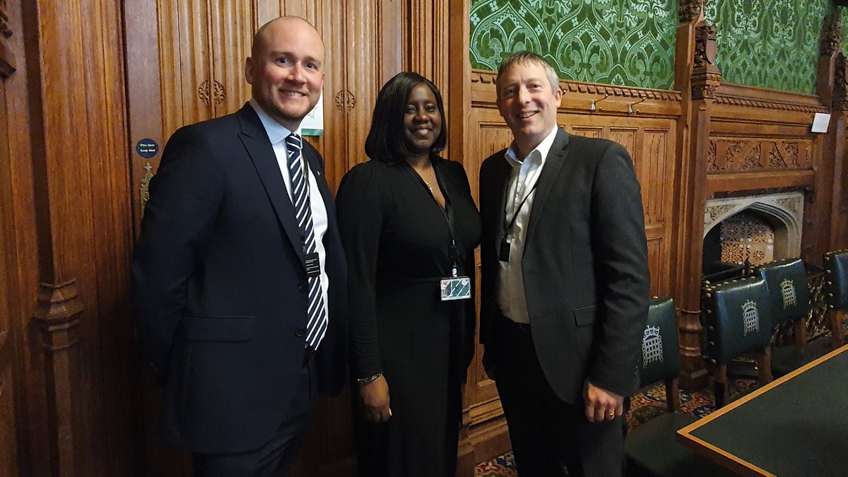 CollegeOptomUK's tweet image. Our College President @ProfLeonDavies FCOptom presented our #WorkforceVision at the @EyeHealthVIAPPG in Westminster, putting optometrists at the heart of patient-centered eye care. 
Learn how we're building a brighter future and #AdvancingOptometry ➡️bit.ly/3n2XVbg