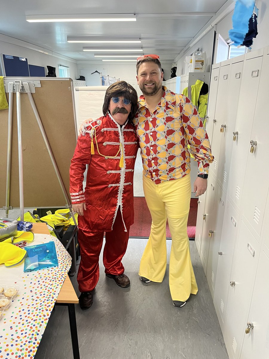shakercpg79's tweet photo. Good day at work today raising money for cash for kids. #cashforkidsday https://t.co/3eEd1zaIXl