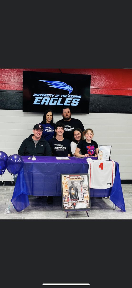 Officially an Eagle🦅🟣
<a href="/mattbolton34/">Matt Bolton</a> <a href="/Coach__JJohnson/">Jack Johnson</a>  <a href="/CoachWallace13/">Wallace</a>