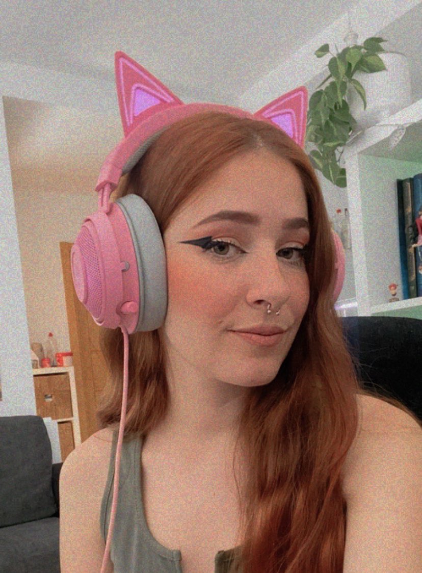 Estoy en directo!! Seguimos con Zelda!!
twitch.tv/marmaladegirl7