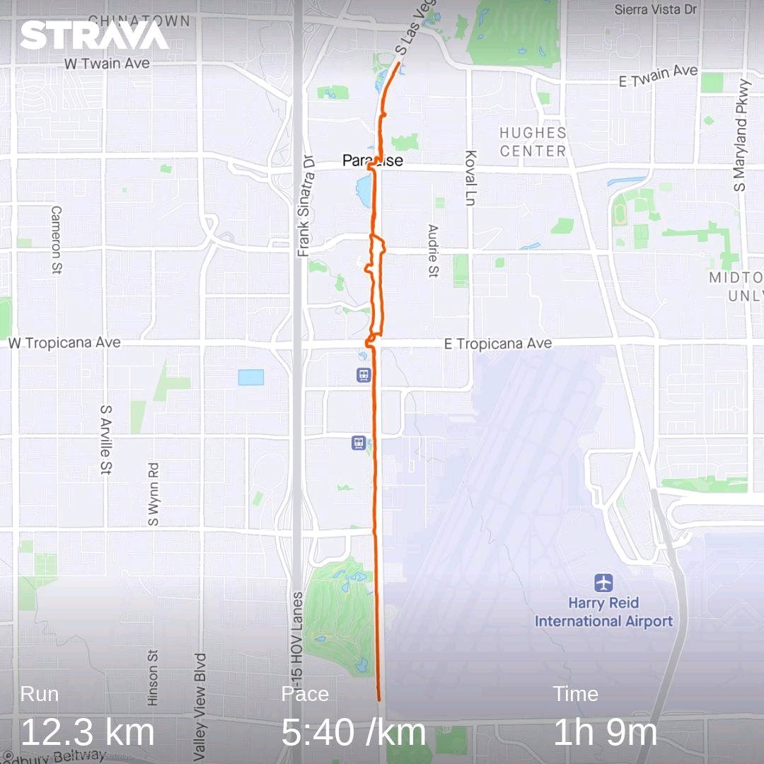 fsakkal's tweet photo. Starting the end of #ArubaAtmosphere - Day 3 with a run! Ran into many including our PLM team members! @ArubaNetworks help us organize our running crew for the next event! https://t.co/t2W4XqQxXQ https://t.co/xJFPwR3Siv