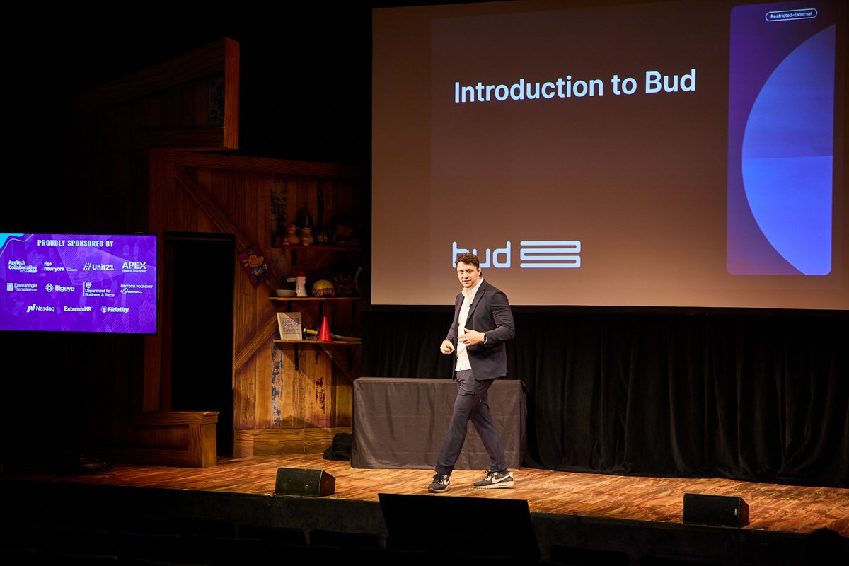 EmpireStartups's tweet image. Something unique about the Empire FinTech Conference is our strong roots in the early-stage, startup community.  

Check out some that got the chance to demo yesterday:

@AdditionWealth, @this_is_bud, @DinaraTech, and
@niuralHQ.  

#EmpireFinTech at #NYFinTechWeek