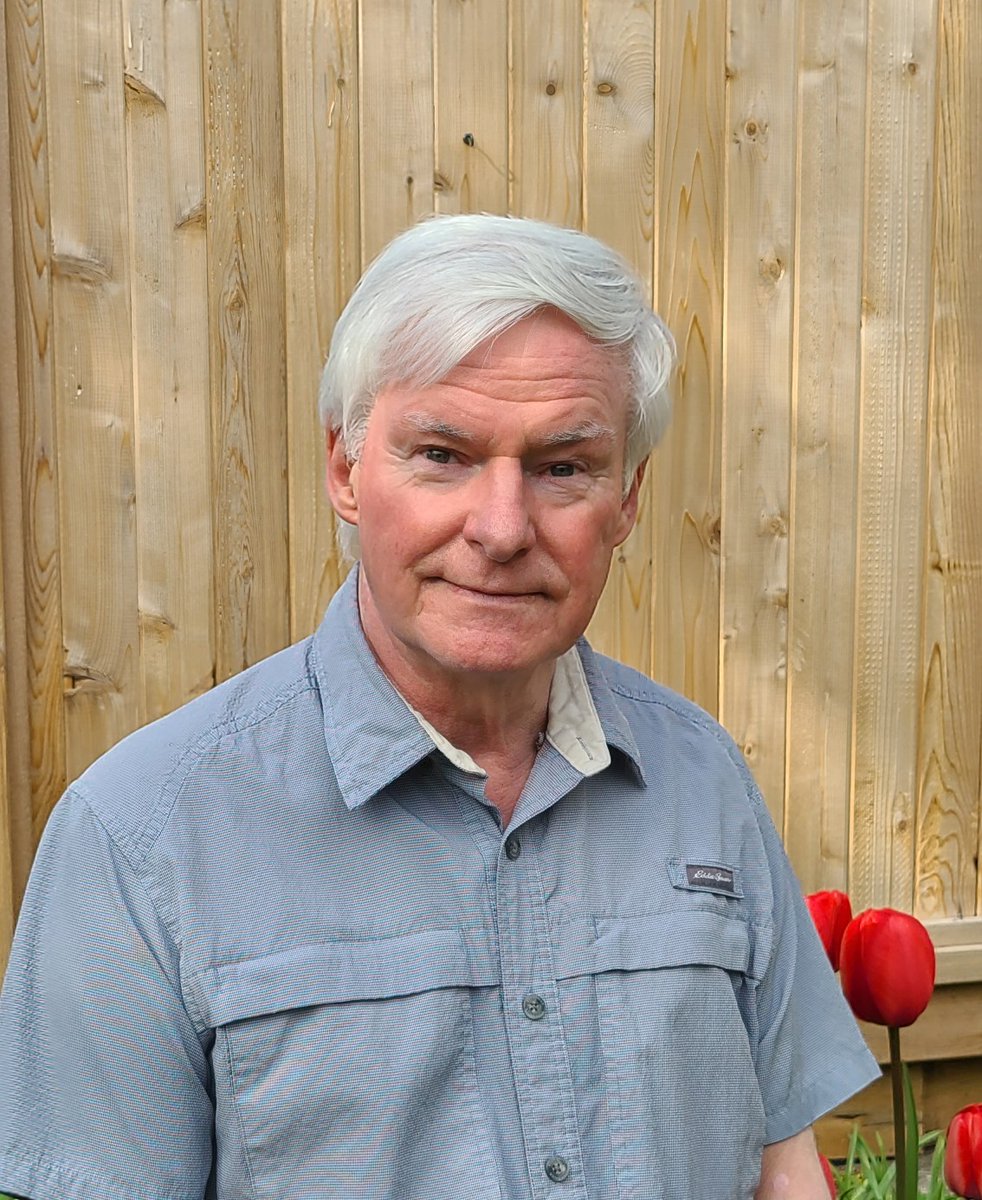 Cheers to Dr. Robert Guy, recipient of the 2023 Faculty of Forestry Excellence in Graduate Supervision &amp; Mentorship Award! Your outstanding academic mentorship is well-deserving of this recognition. <a href="/ubcforestry/">@forestry.ubc.ca on Bluesky</a> <a href="/cspbscbv/">CSPB/SCBV</a> <a href="/WSUTFRECPhysiol/">Lee Kalcsits</a> <a href="/MinaMomayyezi/">Mina Momayyezi</a>  <a href="/YiHu2016/">Yi Hu</a> @ea_mimo