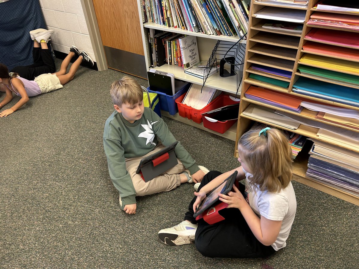 We loved being able to share our favorite series books with a friend this morning. So many great recommendations that we should read. <a href="/nbes220/">@NBES220</a> #WeBelong220