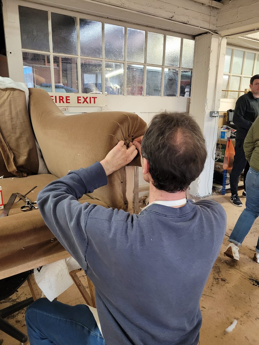 THE_AMUSF's tweet image. Earlier this week we hosted a visit to @DudgeonLtd, a third generation family business specialising in hand-made high quality upholstered furniture.

Our next visit is on 2nd June to the Museum of the Home. To book visit amusf.org/product/museum…

#amusf #upholstery #furniture