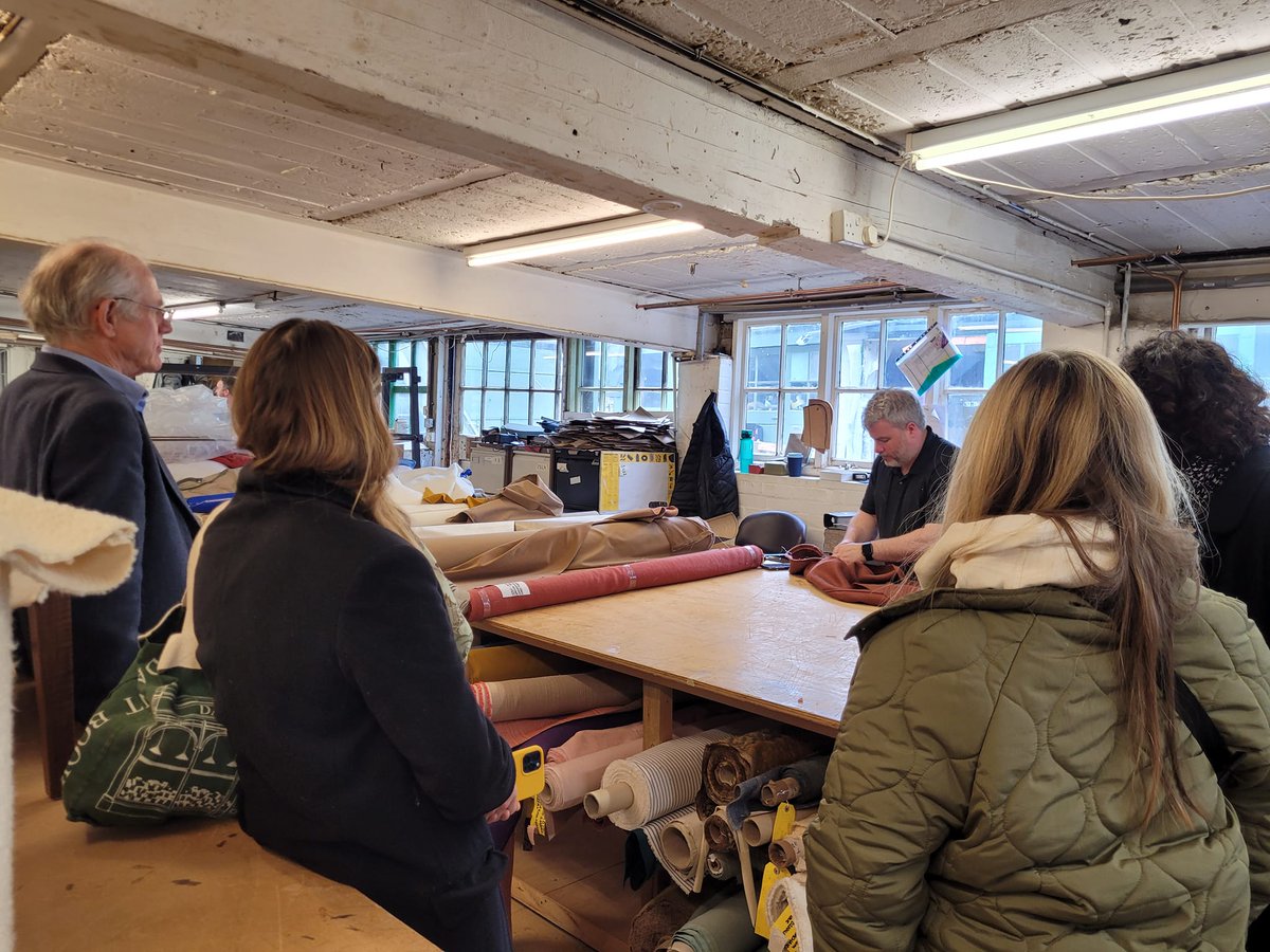 THE_AMUSF's tweet image. Earlier this week we hosted a visit to @DudgeonLtd, a third generation family business specialising in hand-made high quality upholstered furniture.

Our next visit is on 2nd June to the Museum of the Home. To book visit amusf.org/product/museum…

#amusf #upholstery #furniture