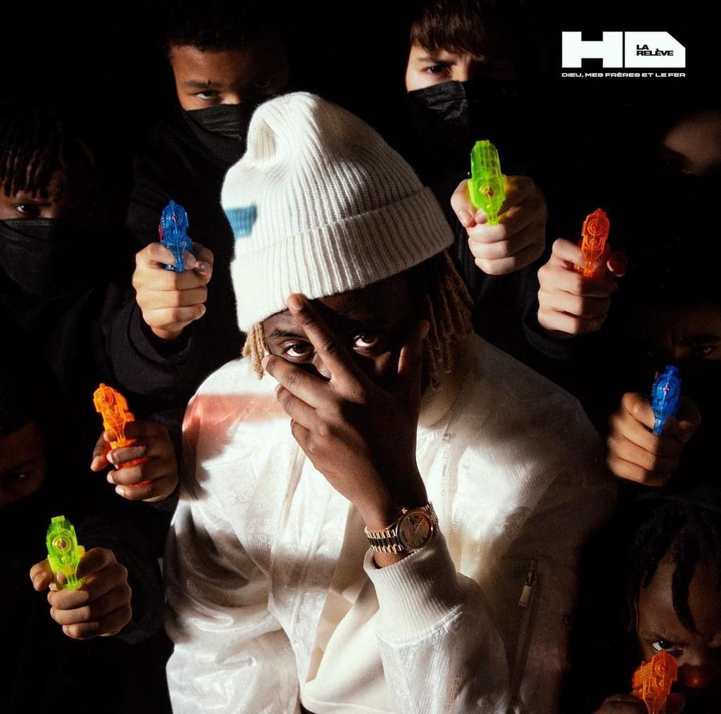 🚨 HD La Relève annonce la sortie de sa première mixtape :
 « Dieu, mes frères et le fer »

📆 DISPONIBLE LE 5 MAI

Avec :

▫️ HAMZA (2x)
▫️ ASHE 22
▫️ GRADUR 
▫️ KEBLACK