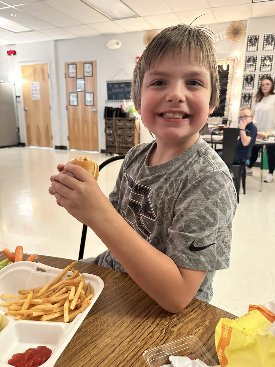Destined2BeSPED's tweet photo. Today we celebrated all of our hard work with the chow wagon by getting a catered lunch. McDonalds is always a win in room 148! https://t.co/HnNcVomMe6