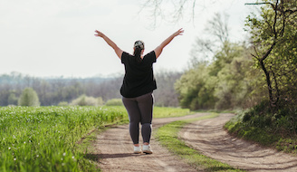 speakwellbeing's tweet photo. FYWB: A New Paradigm: Weight is not a Behavior - Dr. Michelle May explains how everyone benefits if health providers working with patients shift from a weight-centric to a weight-inclusive approach. https://t.co/GHeOAu9N6C https://t.co/ktdGK5KF1s