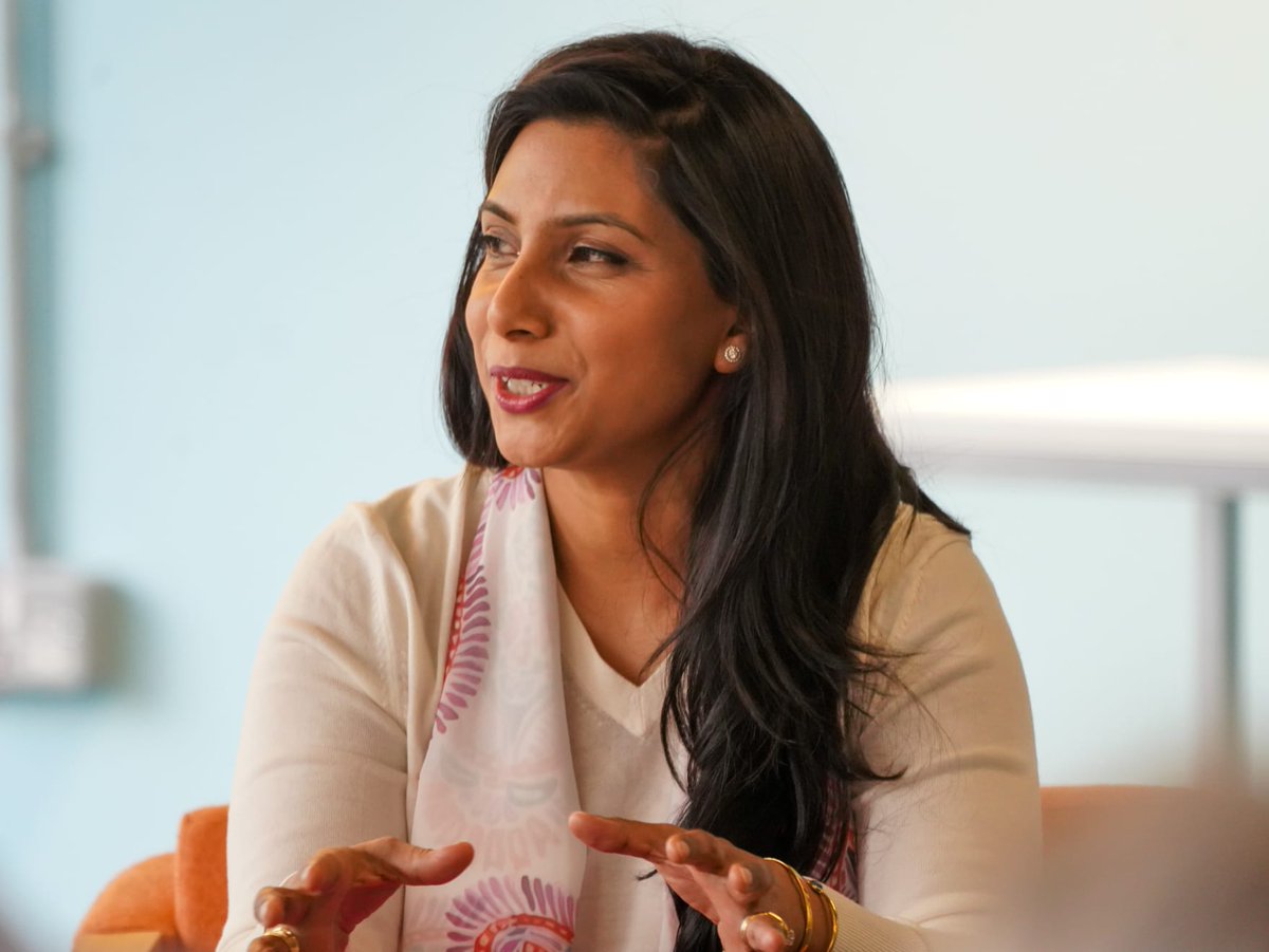 Culture_SwanUni's tweet photo. ๐ ๐ The brilliant @NiloparUddin was in conversation with @SwanseaUni alumna @KamandKojouri on Tuesday about her epic family drama #TheHalfways (@HQstories). Thank you for the fascinating discussion on transcultural identities and belonging โจ
Many thanks to @CovertoCoverUK! ๐ https://t.co/kg14nnDYG9