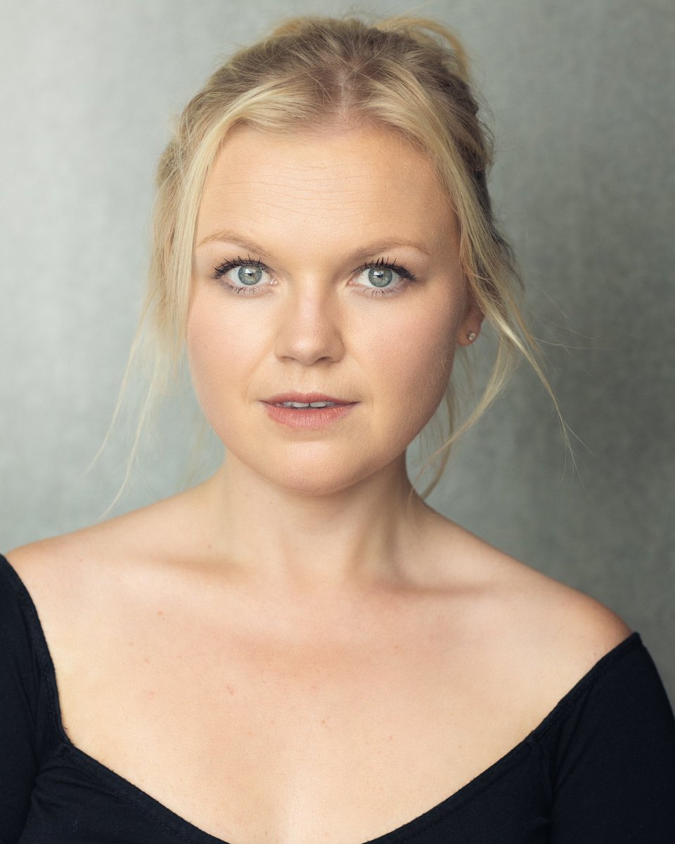 Very excited to start this new journey represented by the loveliest team at <a href="/macandjeal/">Mac & Jeal</a> 🙌🏼⭐️
Spotlight: spotlight.com/9331-9089-4617