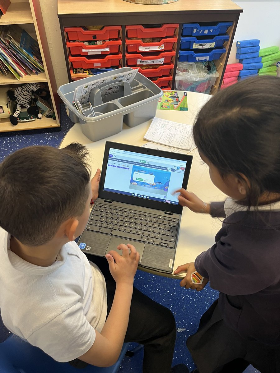 MissSpenceBF's tweet photo. Lime Class, had a go at coding for the first time today! @HeadBeechfield @BFS_Watford https://t.co/bavTRqbFR8