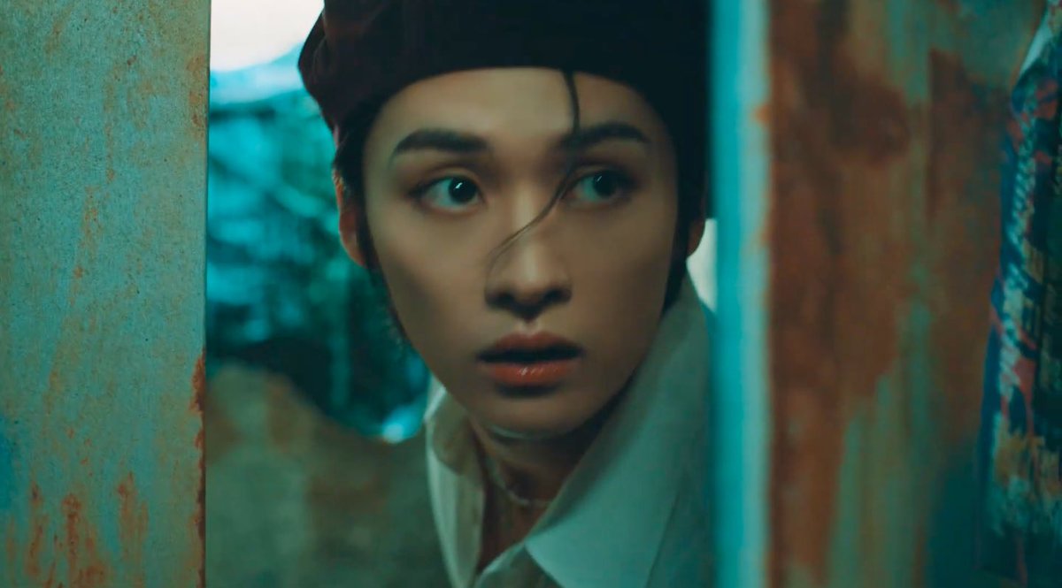 skzshots's tweet photo. "★★★★★ (5-STAR)" ㅡ LEE KNOW https://t.co/uCFGO0BJoh