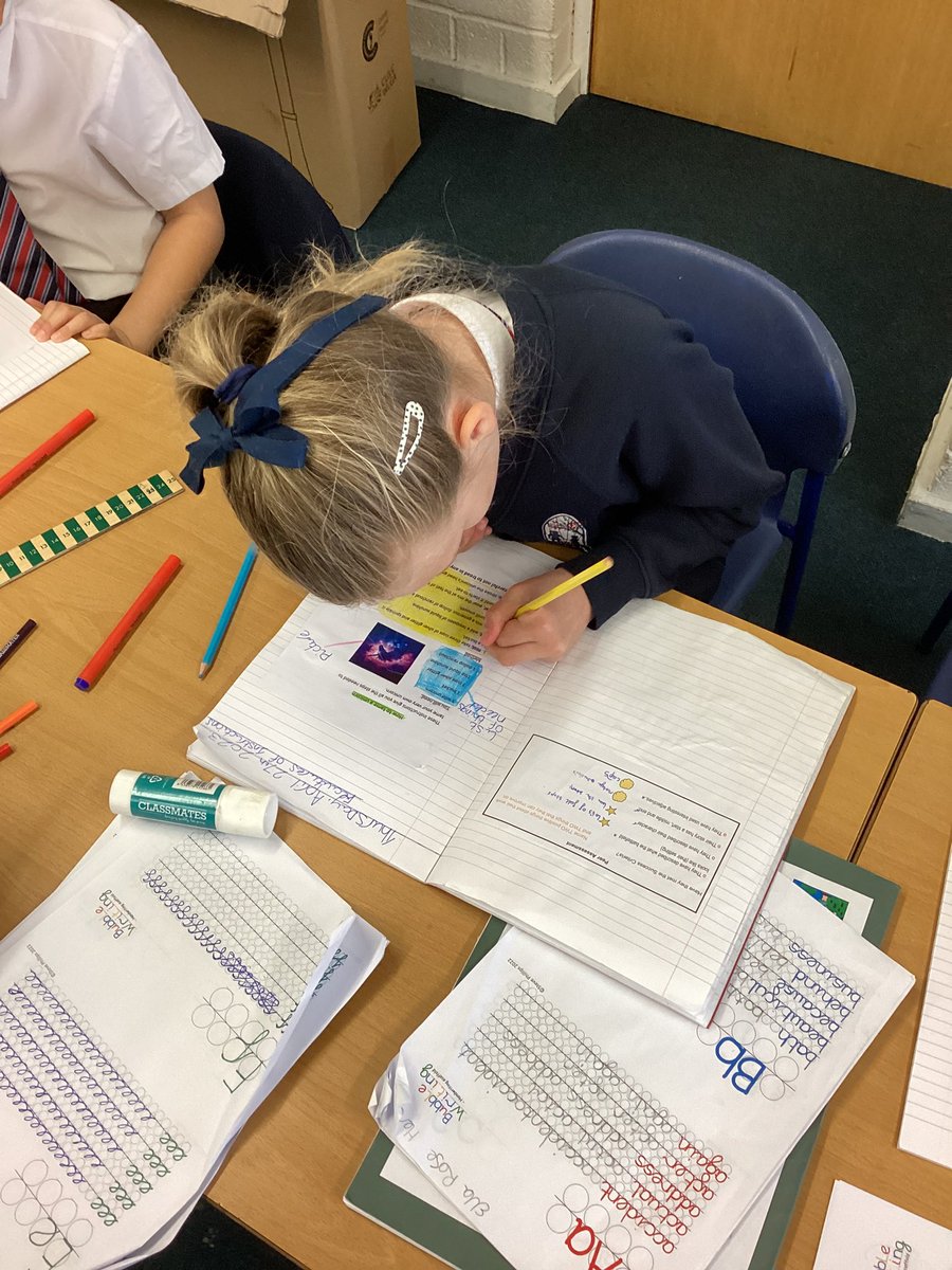 y3hvcs's tweet image. This morning we looked at the features of instruction writing and gave instruction writing a go! ‘How to access google drive’ was the challenge set… seriously impressive first attempts! The children would like to share them with @Y2Hawarden when we’ve mastered them! 🌟