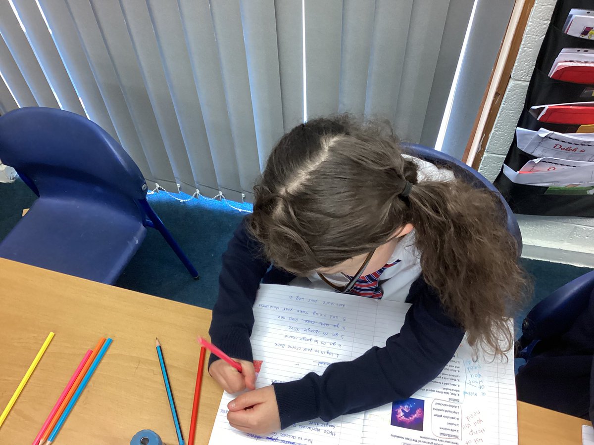 y3hvcs's tweet image. This morning we looked at the features of instruction writing and gave instruction writing a go! ‘How to access google drive’ was the challenge set… seriously impressive first attempts! The children would like to share them with @Y2Hawarden when we’ve mastered them! 🌟