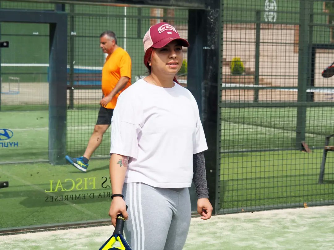 Osonament's tweet photo. 🎾Avui hem realitzat una jornada esportiva per celebrar el #diamundialactivitatfisica! Hem fet tornejos de pàdel, estiraments i concurs de petanca! 
🙌Gràcies a tot l'equip del @ClubTennisVic per acollir-nos! 

#DMAF2023 #PosatenMarxa https://t.co/u1QHR41ACx