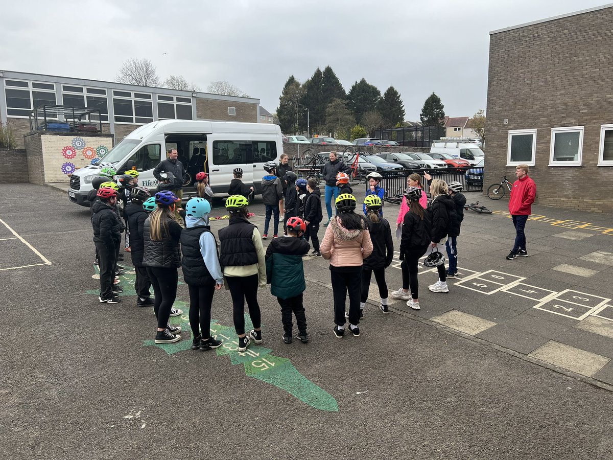 Fife Active Schools on Twitter "🔵🟡 Bikeability Training 🚴‍♀️🚴🚴‍♂️ 👏