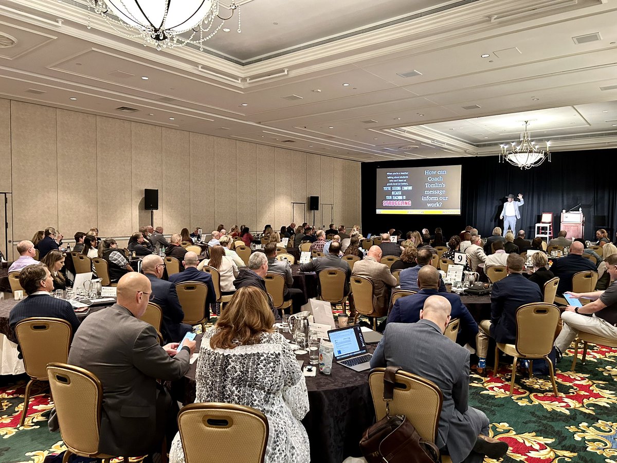 AmyDujon's tweet image. My friend @unfoldthesoul is bringing truth for our @DA_Leadership leaders this morning. #StartWithTheCrown