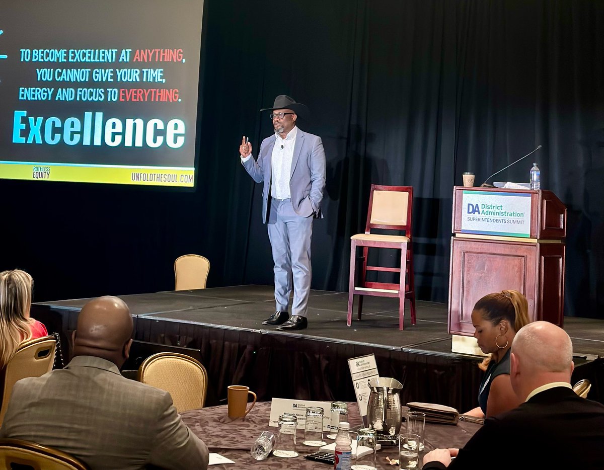 AmyDujon's tweet image. My friend @unfoldthesoul is bringing truth for our @DA_Leadership leaders this morning. #StartWithTheCrown