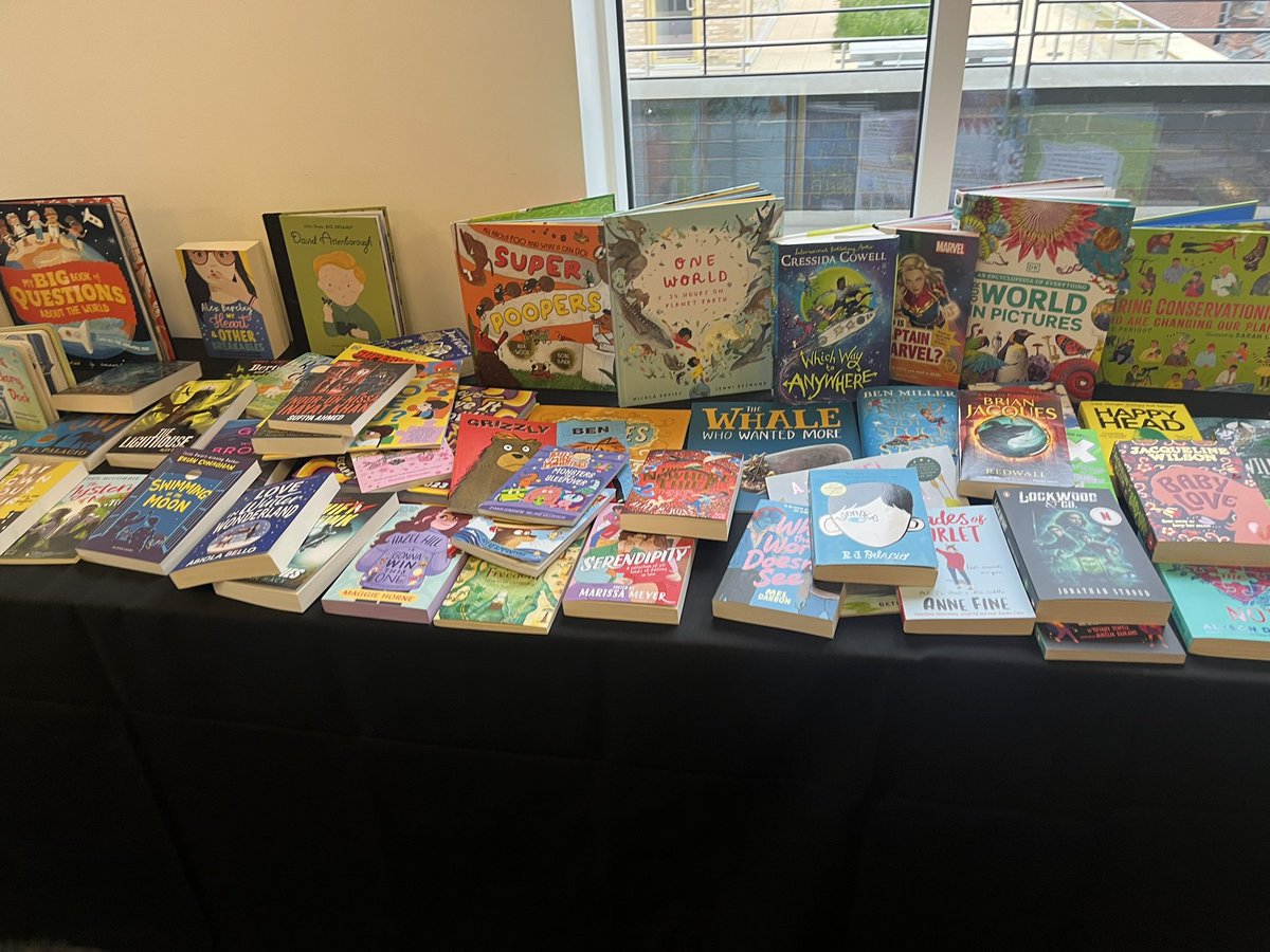 Jograyeducation's tweet photo. Thank you so much @OneEducation company, staff and delegates at #leadconf23 for donating books to @WoodSt_Mission #booksforever project to give books to those in poverty @studiovenues ❤️ https://t.co/dVWZTUbYsj