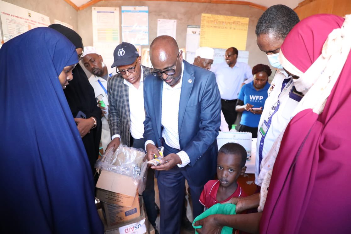 Mandera_cgvt's tweet photo. @WFP team also supported Shafshafey health centre in terms of nutrition, assisting children under 5, pregnant and lactating mothers affected by drought and malnutrition. Also met with civil society orgs to gain perspective on upcoming program. https://t.co/gjFv1vFQHr